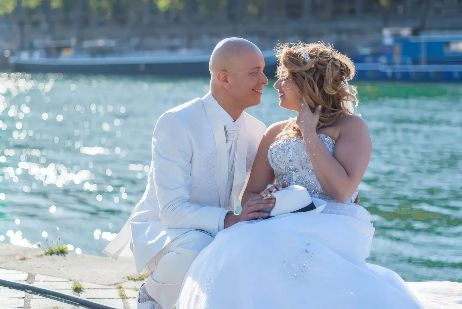 Photographe mariage paris bords de seine