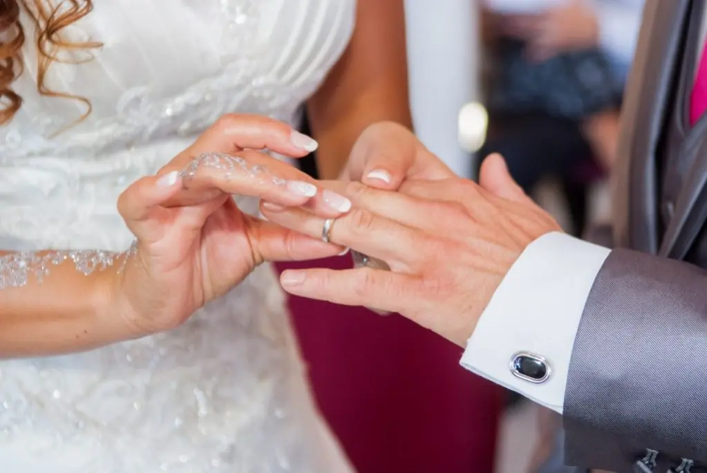 Videaste mariage paris echange alliances