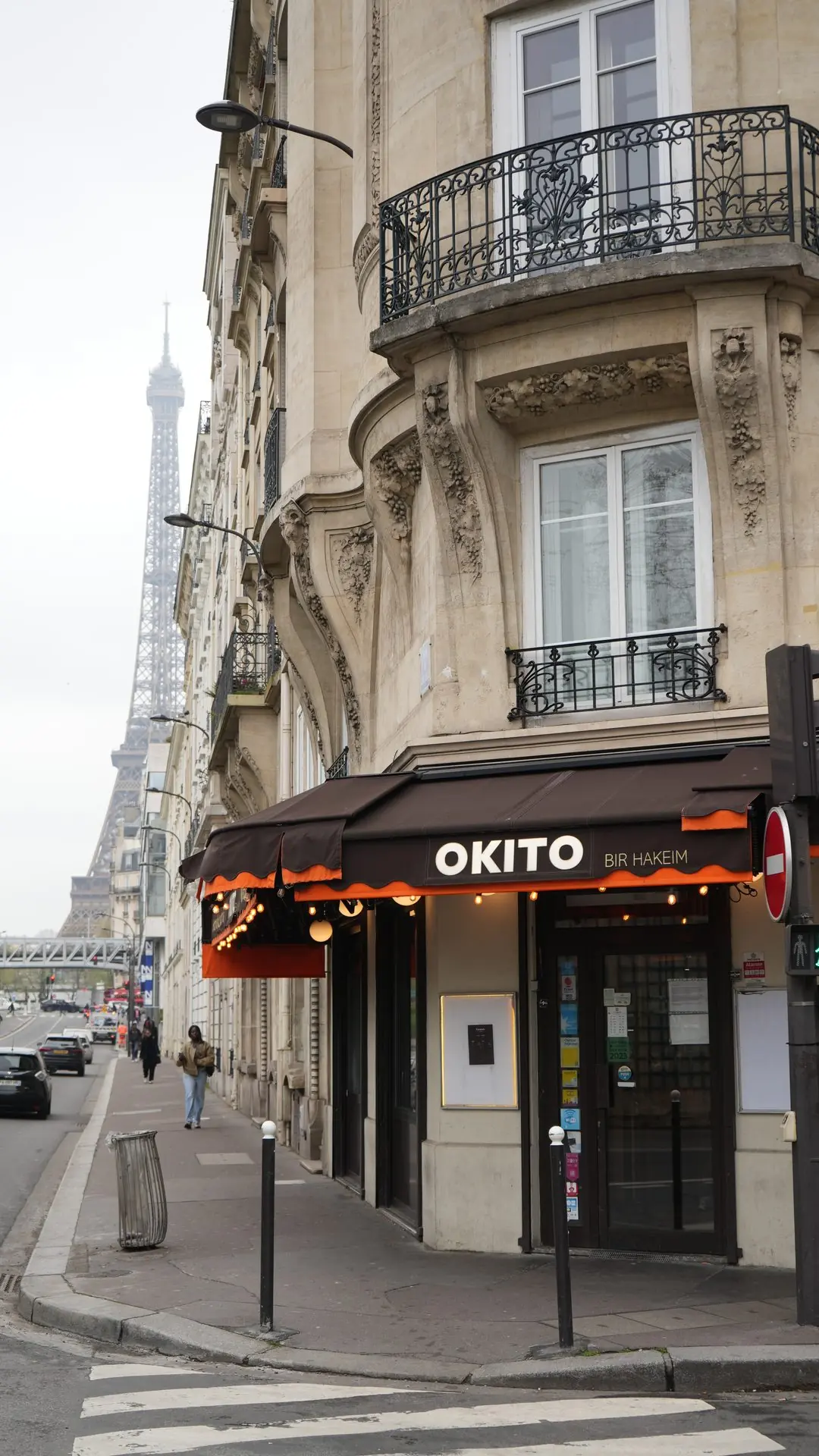 Photographe publicitaire facade restaurant paris tour eiffel