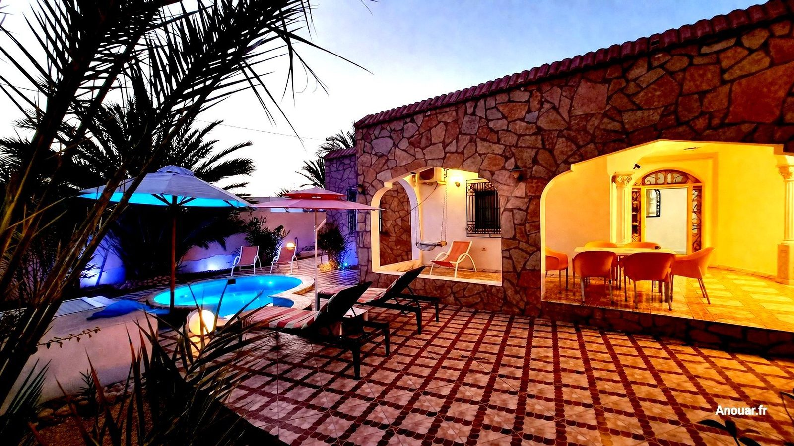 Piscine et jacuzzi de la Villa Petra