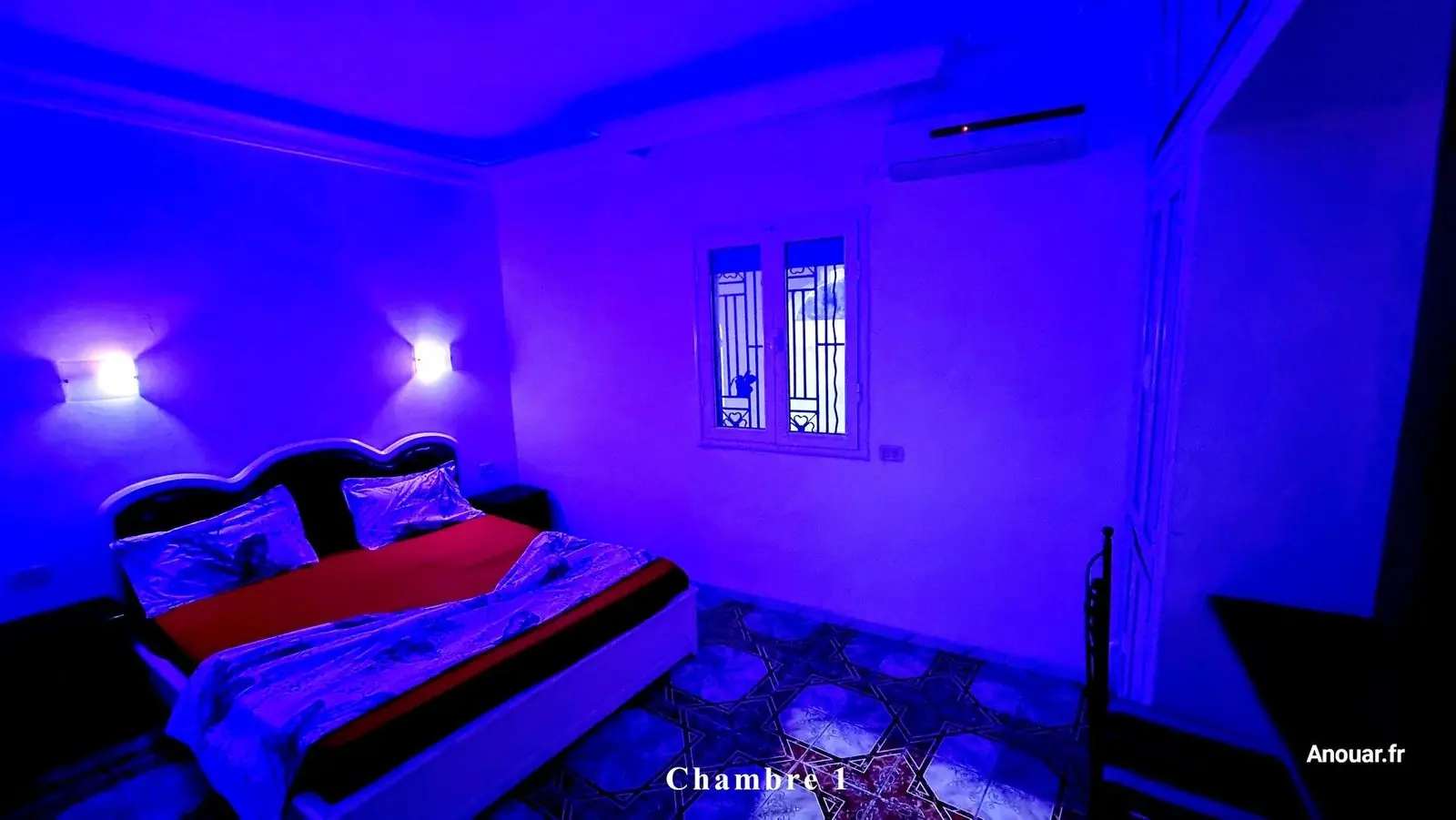 Location villa djerba piscine jacuzzi chambre 1 eclairage bleu midoun