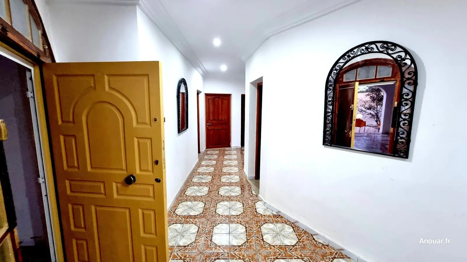 Location villa djerba piscine jacuzzi couloir carrelage midoun