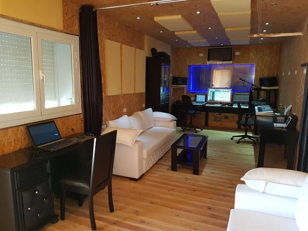 Music studio djerba tunisia regie salon
